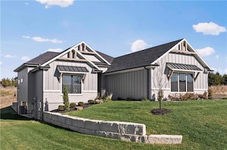 1600 SW 27th St, Lee's Summit, MO 64082