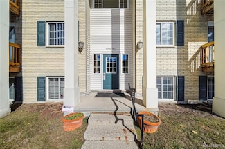 45200 Keding St Unit 104, Utica, MI 48317