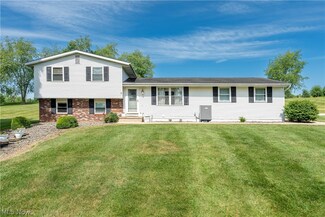 11120 Bachelor Rd NW, Magnolia, OH 44643