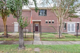 3720 Link Valley Dr, Houston, TX 77025