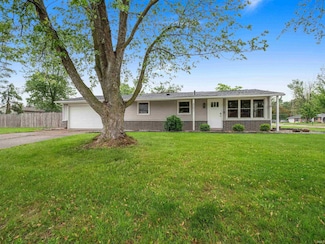 4502 Maple Terrace Pkwy, Fort Wayne, IN 46835