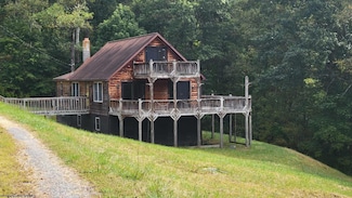 244 Jayla Dr, Grafton, WV 26354