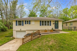 6906 N Pennsylvania Ave, Kansas City, MO 64118