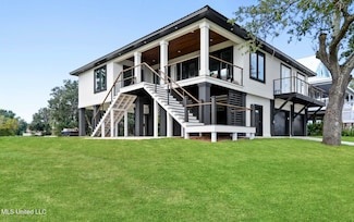 123 Acacia Ave, Biloxi, MS 39530
