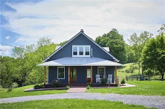 819 Point of View Dr, Ewing, VA 24248