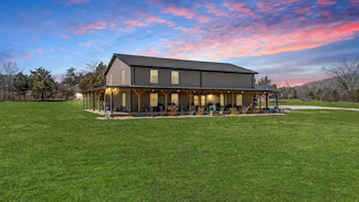 105 Medley Rd, Fayetteville, TN 37334