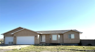 1015 W Broken Bow Dr, Pueblo, CO 81007