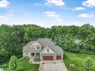 3149 Lake Meadows Cir, Traverse City, MI 49685