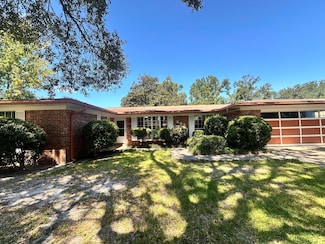 205 Dumaine Ct, Fort Walton Beach, FL 32547