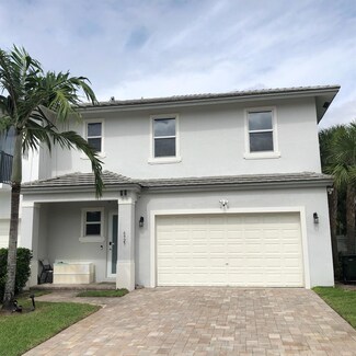 6927 Pines Cir, Coconut Creek, FL 33073