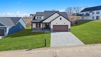 908 Half Moon Ln, Caseyville, IL 62232