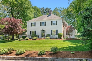 16 Bailey Ln, Dedham, MA 02026