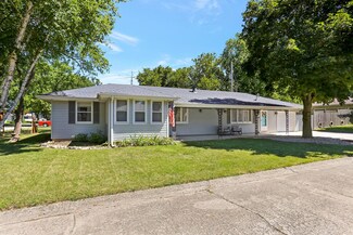 4 Elmwood Dr, Fisher, IL 61843