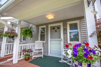 880 East St Unit 100D, Lee, MA 01238