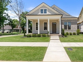 535 Valley Forge Ln, Rossville, TN 38060