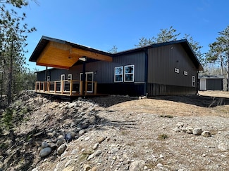 8510 Winding Ridge Dr, Millersburg, MI 49759