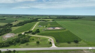 1166 Lily Creek Dr, Marysville, KS 66508