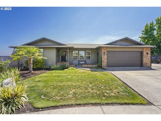 349 72nd Place, Springfield, OR 97478