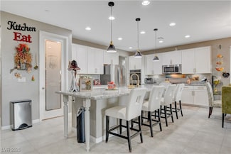 348 Cadence Vista Dr, Henderson, NV 89011