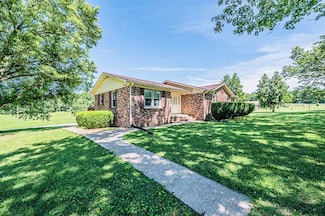 3693 Bowling Green Rd, Morgantown, KY 42261