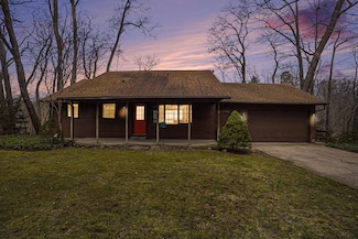 1421 N Buys Rd, Muskegon, MI 49445
