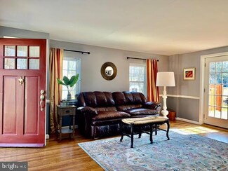 312 Lyster Rd, Oreland, PA 19075