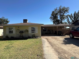 1105 Ortega St, Carlsbad, NM 88220