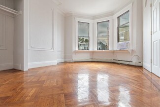 414 41st St, Union City, NJ 07087