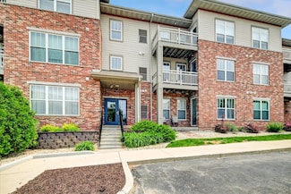 6402 Milwaukee St Unit 206, Madison, WI 53718