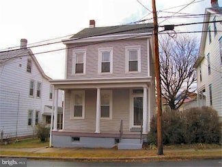 211 N Wayne St, Orwigsburg, PA 17961