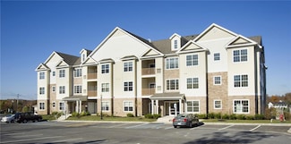 811 Tower Ridge Cir, Middletown, NY 10941