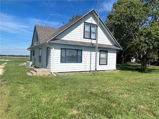 895 Cloud Rd, Delphos, KS 67436