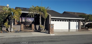 17942 Hallcroft Ln, Huntington Beach, CA 92647