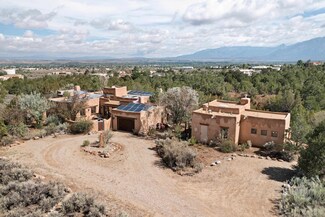 1537 Weimer Rd, Taos, NM 87571
