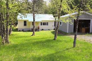 78 Daniels Pond Rd, Glover, VT 05839