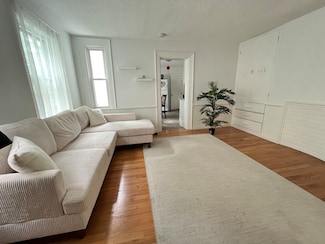 89 6th St, Cambridge, MA 02141