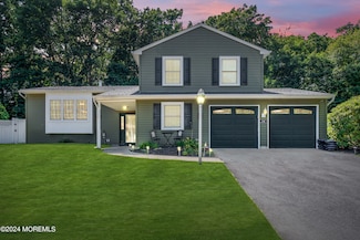 14 Deer Hollow Dr, Howell, NJ 07731