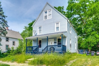 15711 Lotus Dr, Cleveland, OH 44128