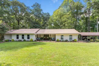 201 County Road 100, Deatsville, AL 36022