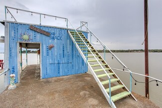 1662 Rogers Rd, Newark, TX 76071