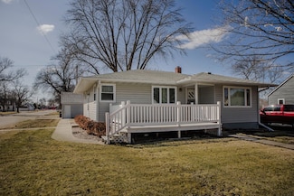 311 1st St E, Chokio, MN 56221