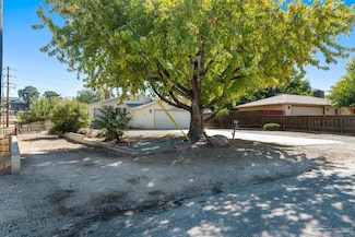 20824 Brentwood Dr, Tehachapi, CA 93561