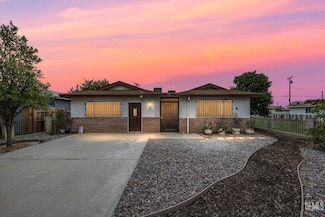 1417 Ellington St, Delano, CA 93215