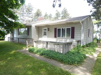 3753 E 128th St, Grant, MI 49327