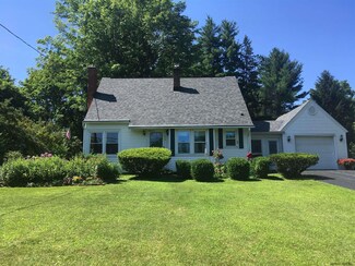 212 Glenmont Rd, Glenmont, NY 12077