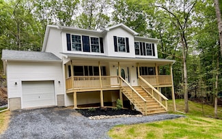 228 Kahkout Mountain Cir Mountain, East Stroudsburg, PA 18302