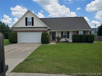 160 Yellowstone Ct, Raeford, NC 28376