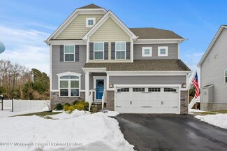 22 Imlay Ln, Farmingdale, NJ 07727