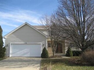 1310 Bonnie Brae Dr, McHenry, IL 60050