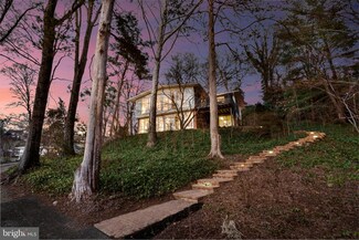 2320 Kimbro St, Alexandria, VA 22307